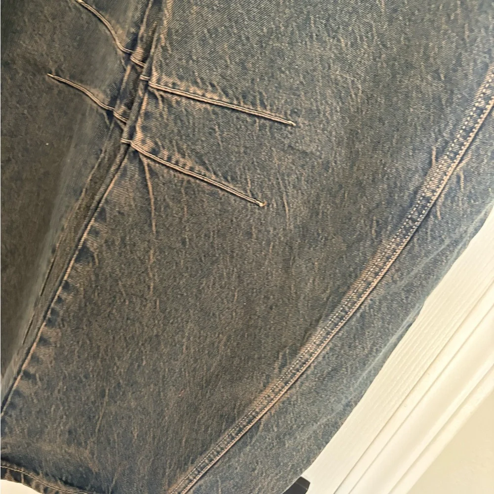 Free People Barrel Relaxed Dark Wash Denim Jeans - Picture 2 of 9